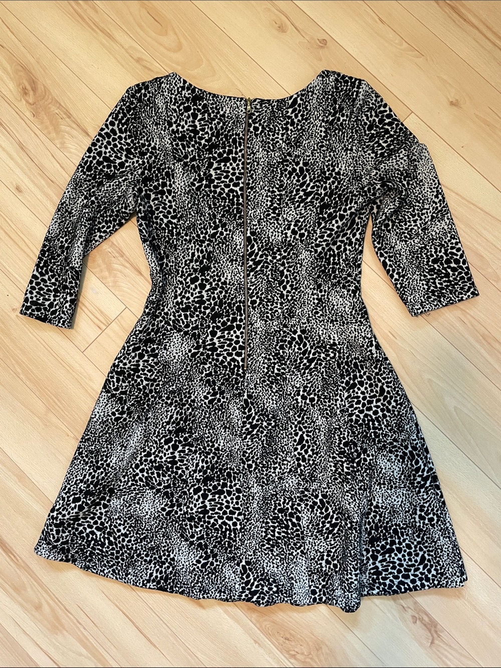 Taylor Sz 8 Animal-Print Knit Midi Dress - Picture 8 of 8